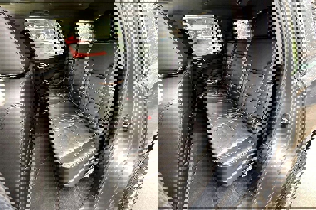 Used 2018 GMC Yukon Denali w/ Open Road Package image 19