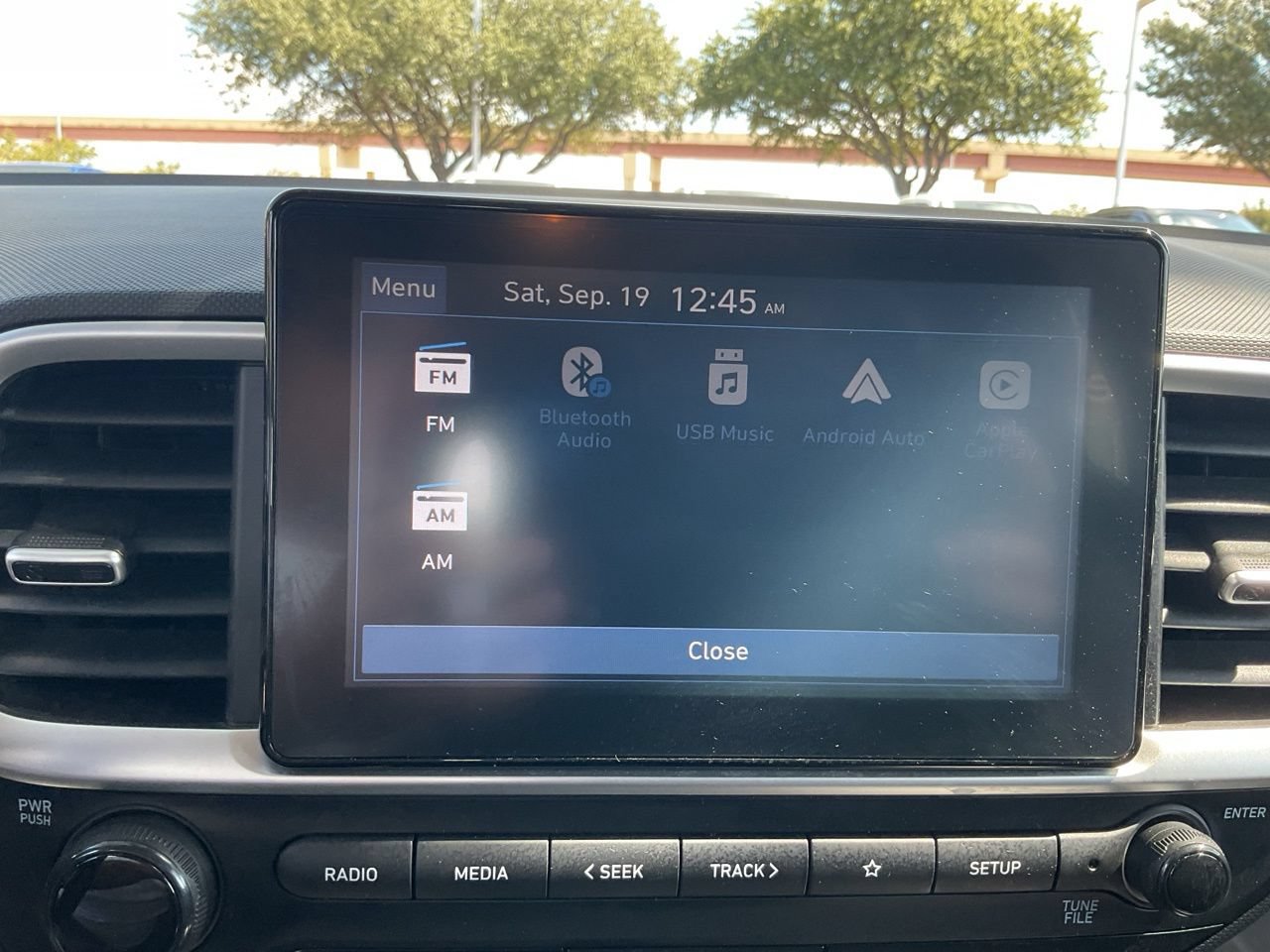 Used 2025 Hyundai Venue SEL FWD image 40