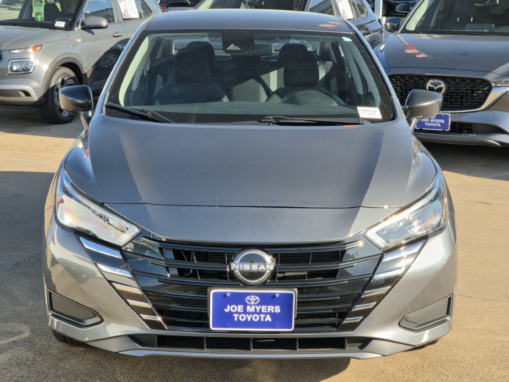 Used 2025 Nissan Versa S w/ Trunk Package FWD image 3