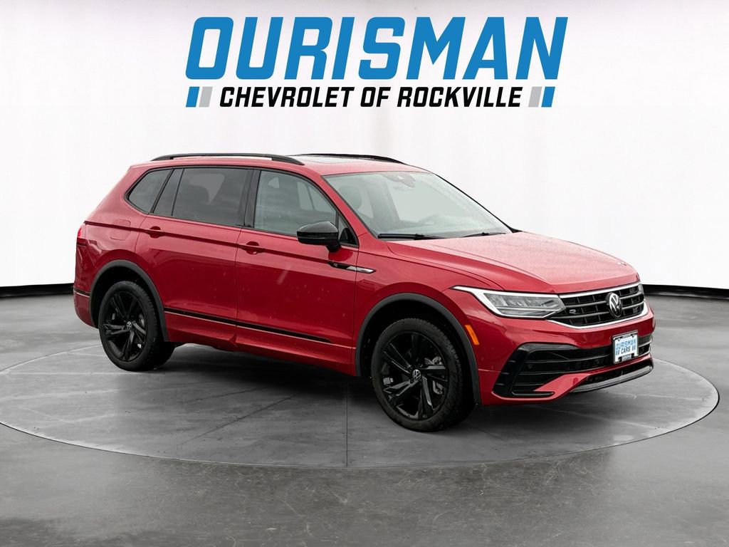 Used 2024 Volkswagen Tiguan SE R-Line