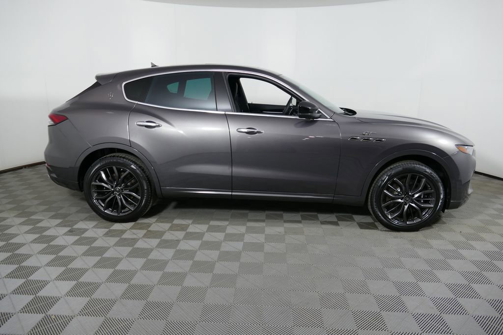 Used 2024 Maserati Levante GT Ultima AWD/4WD image 30