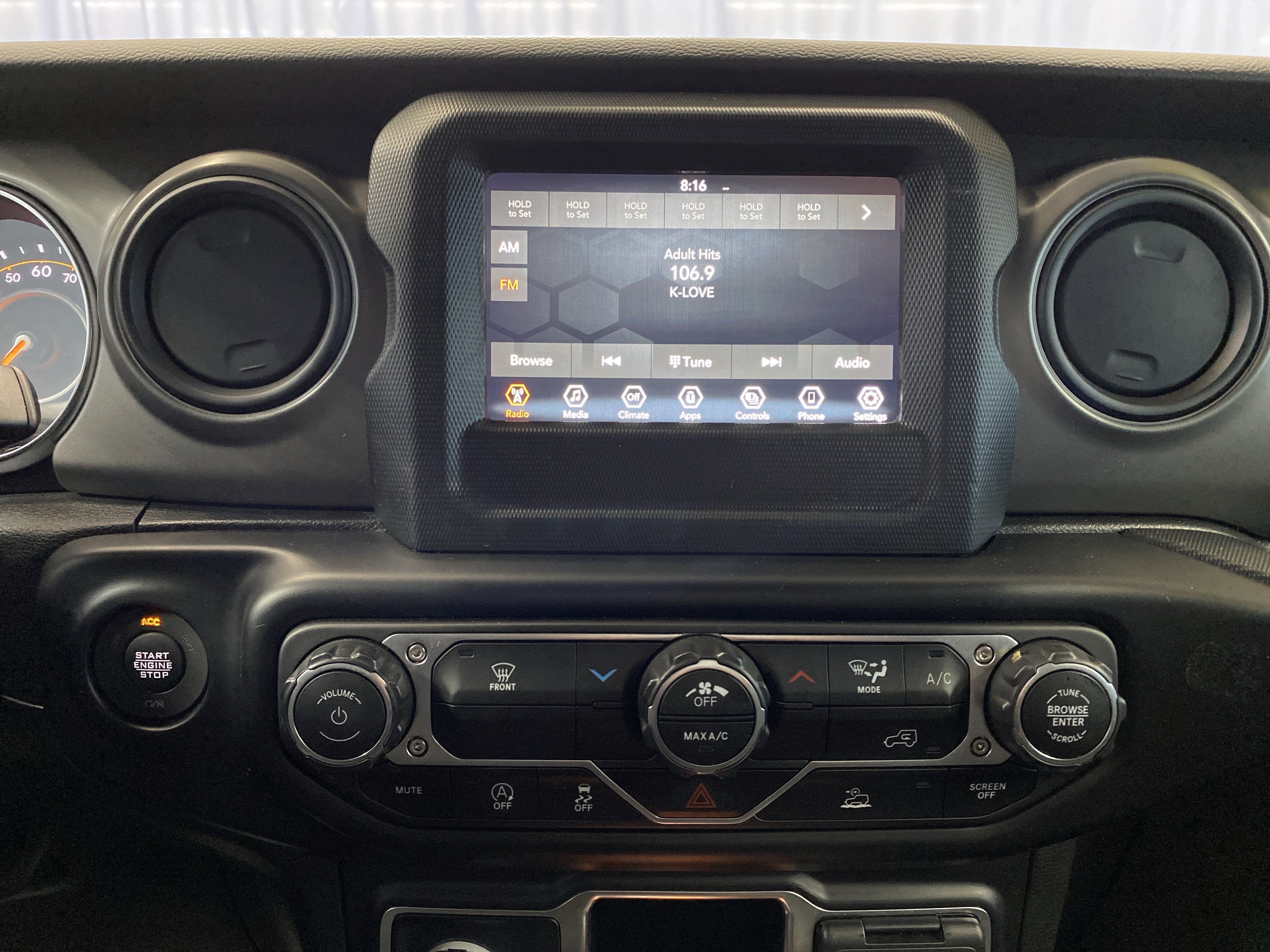 Certified 2022 Jeep Gladiator Sport image 16