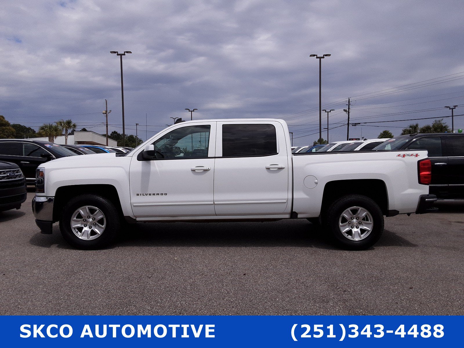 Used 2016 Chevrolet Silverado 1500 LT w/ Trailering Package AWD/4WD image 2