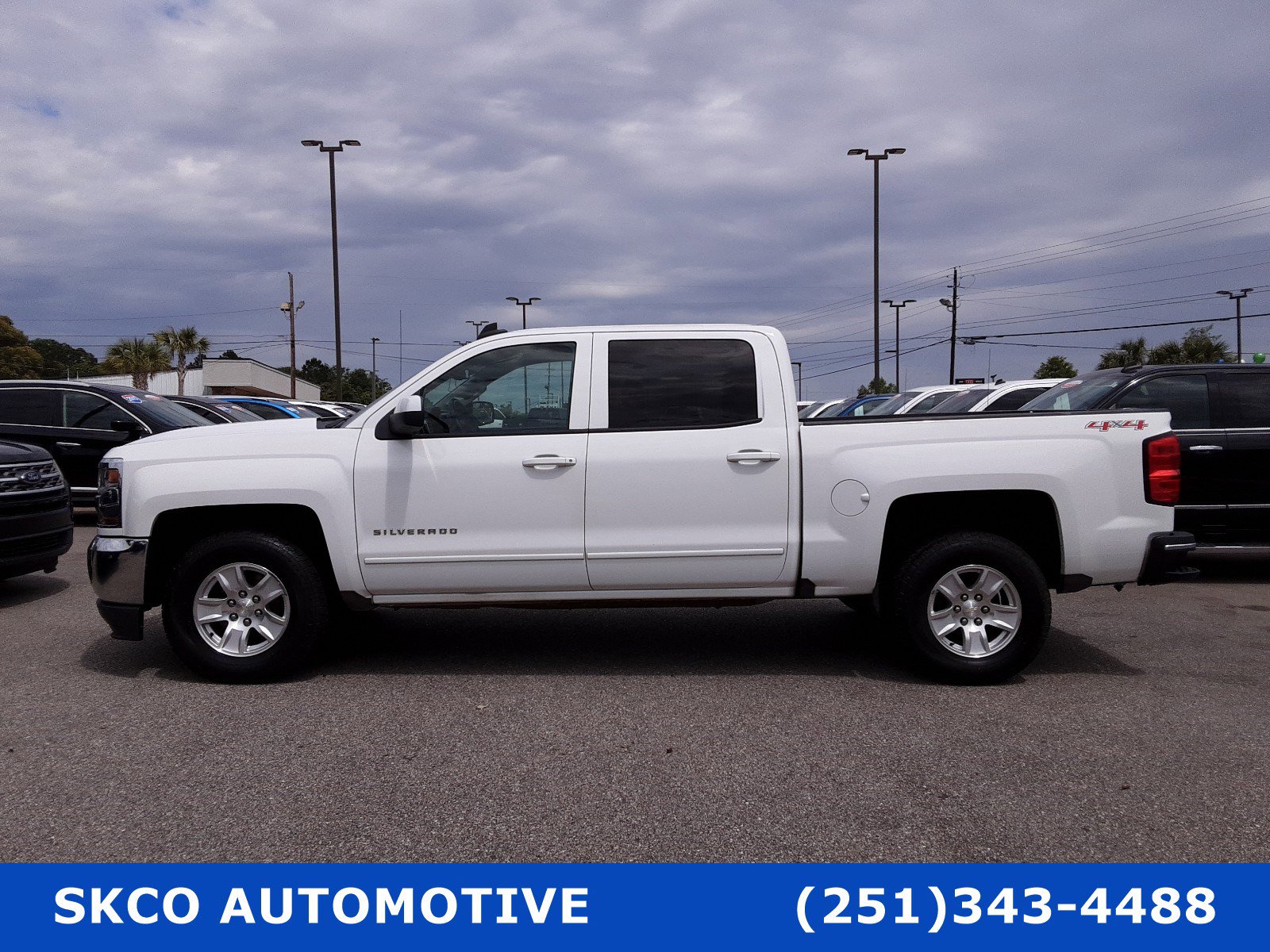Used 2016 Chevrolet Silverado 1500 LT w/ Trailering Package image 2