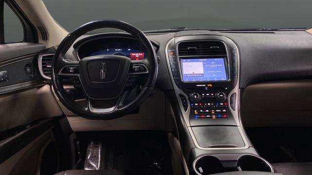 Used 2020 Lincoln Nautilus Reserve w/ Equipment Group 201A image 11