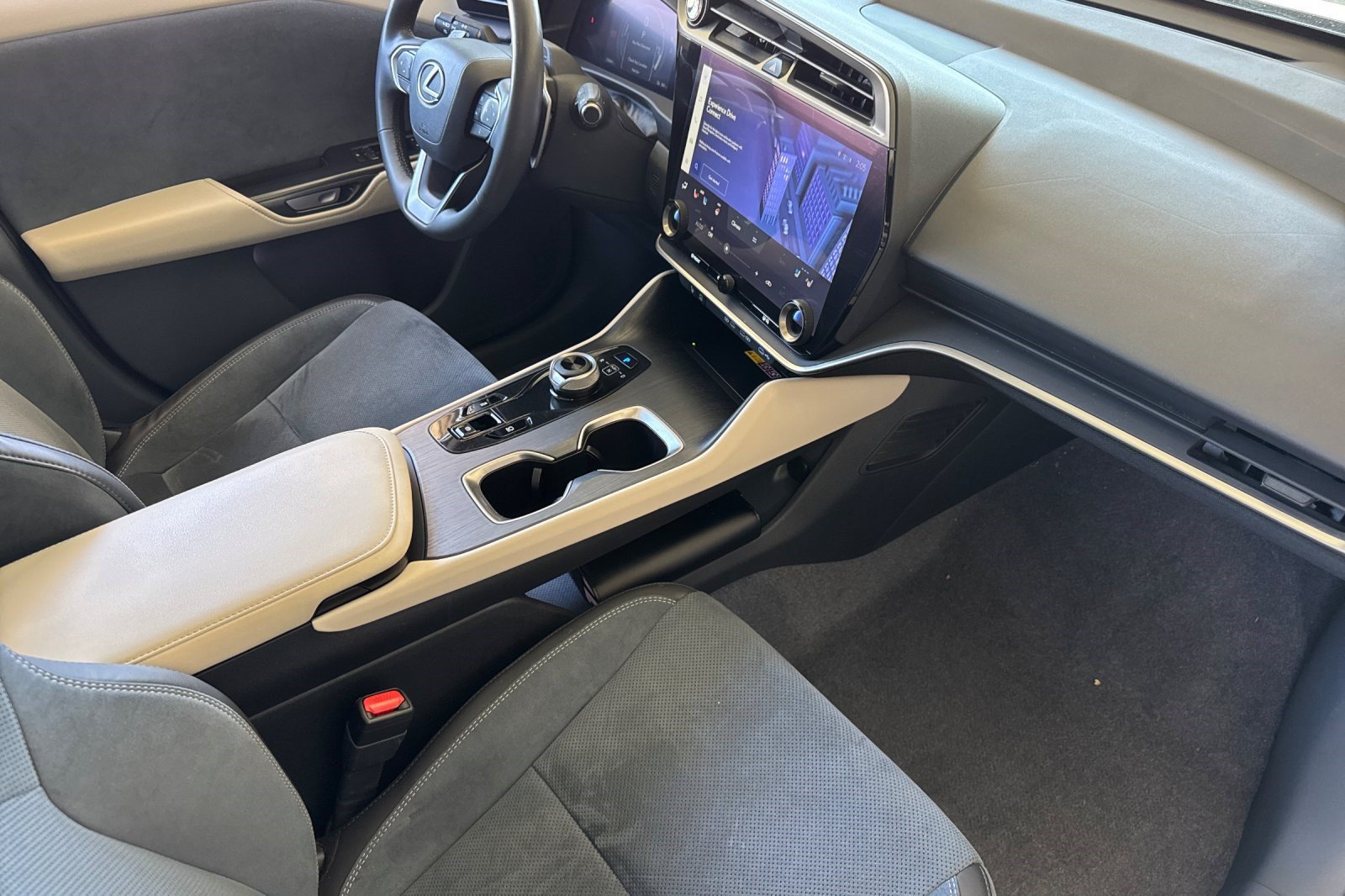 Certified 2023 Lexus RZ 450e Premium w/ Accessory Package (Z1) AWD/4WD image 34