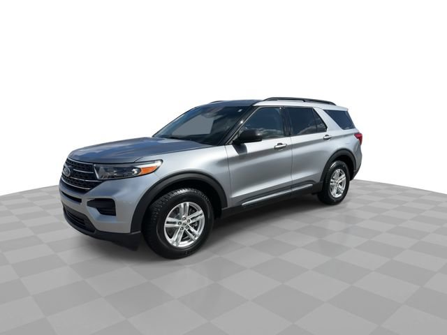 Used 2022 Ford Explorer XLT w/ Class IV Trailer Tow Package image 4