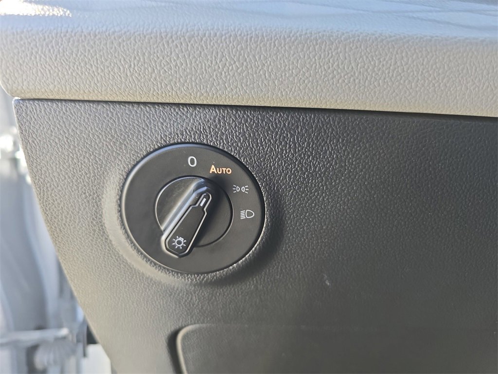 Used 2024 Volkswagen Taos S image 27