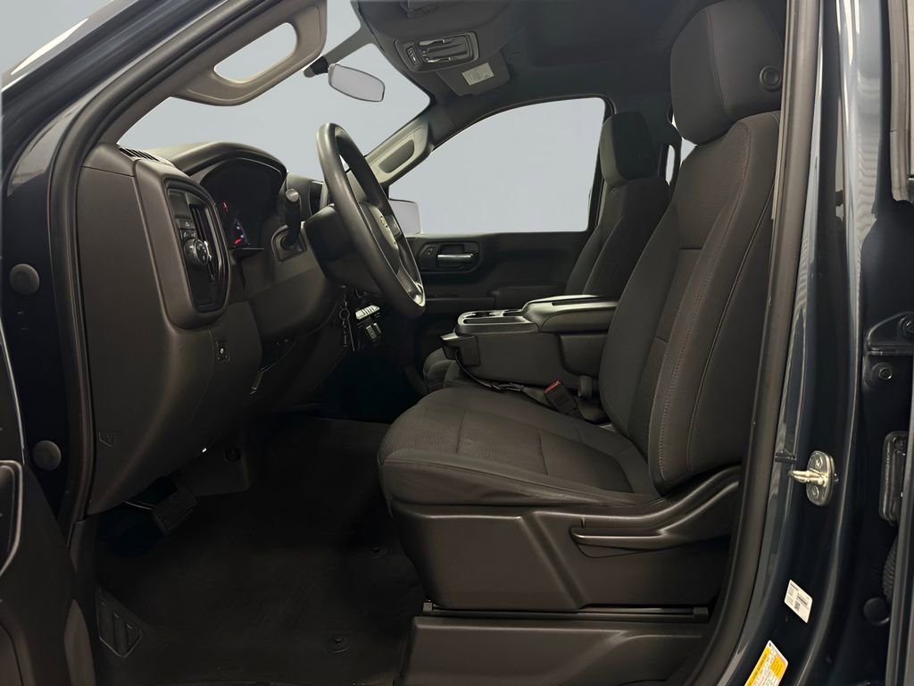 Used 2020 Chevrolet Silverado 1500 Custom w/ Custom Value Package RWD image 12