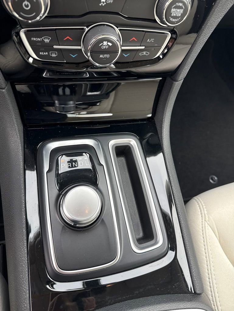 Used 2023 Chrysler 300 Touring w/ Sport Appearance Package RWD image 19