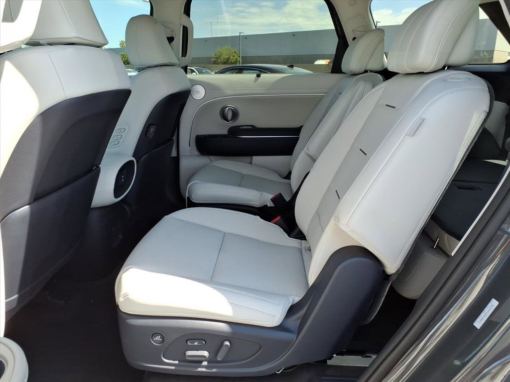 New 2026 Hyundai Palisade Calligraphy FWD image 8