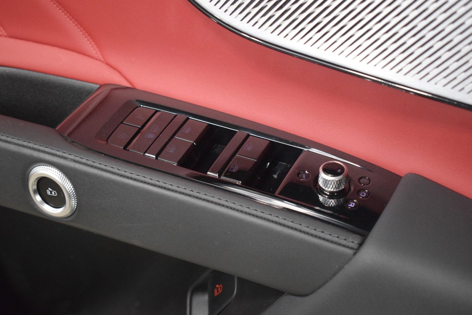 Used 2024 Maserati Grecale Trofeo image 37