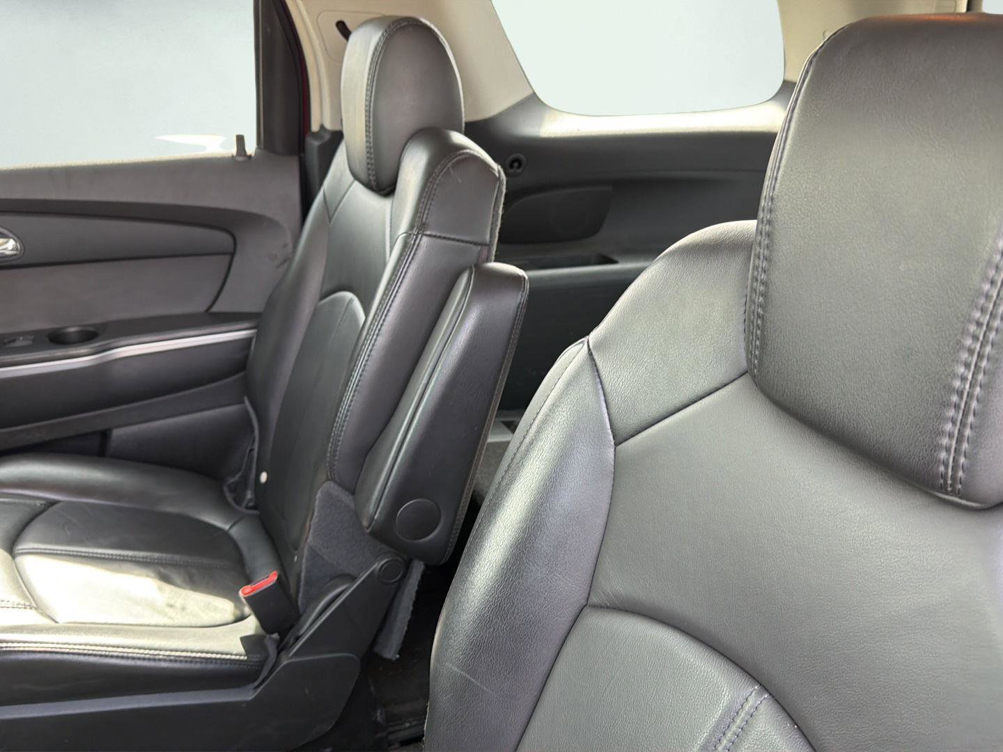 Used 2008 GMC Acadia SLT w/ Convenience Package image 26