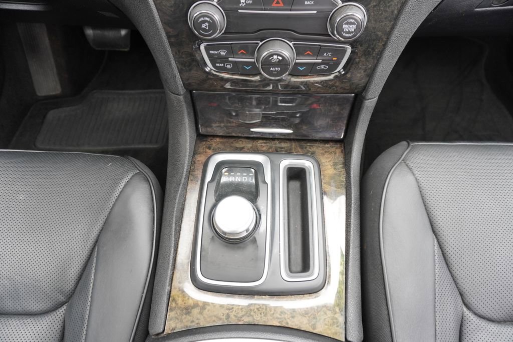 Used 2016 Chrysler 300 C RWD image 16
