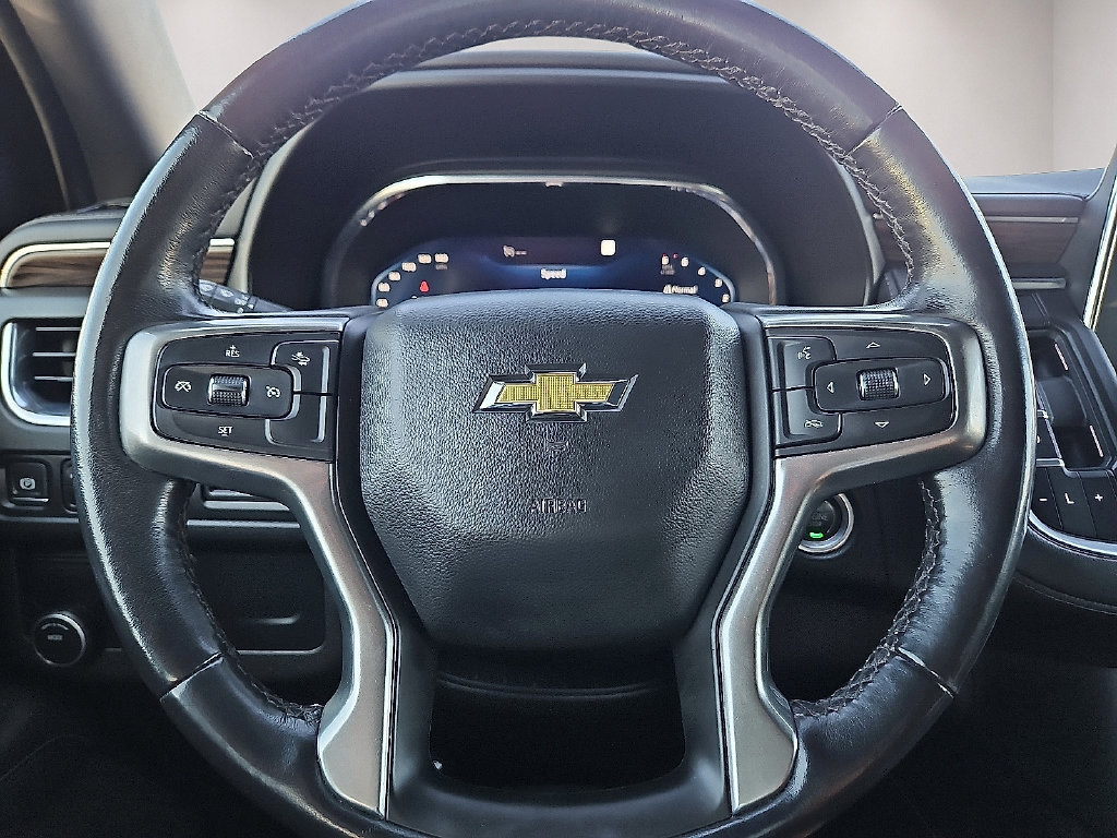 Used 2022 Chevrolet Tahoe LT w/ Luxury Package RWD image 30
