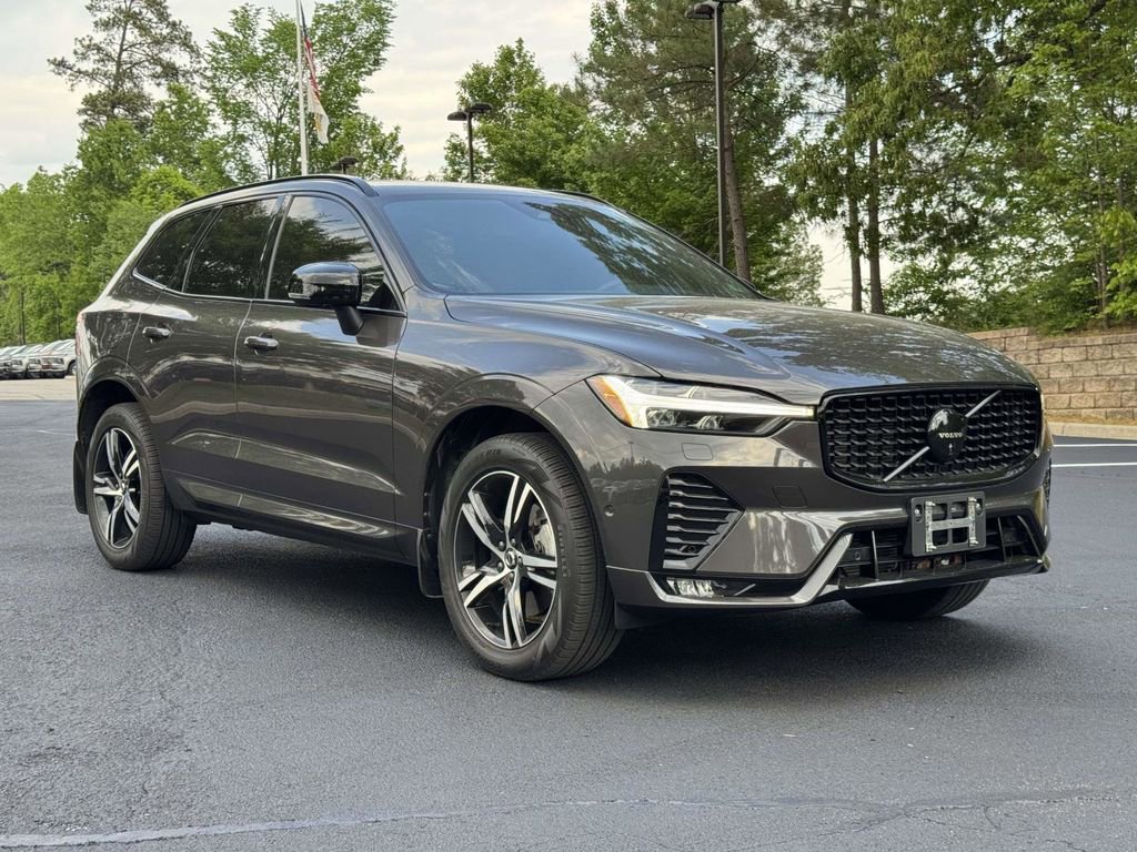 Used 2022 Volvo XC60 B6 R-Design w/ Advanced Package AWD/4WD image 2