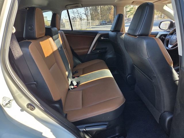 Used 2016 Toyota RAV4 Limited image 12