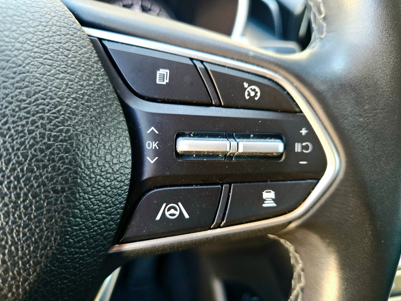 Certified 2023 Hyundai Santa Fe SEL image 13