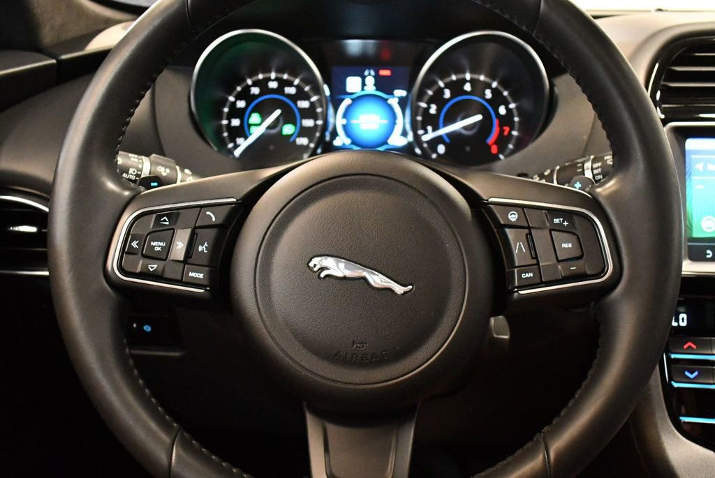 Used 2020 Jaguar F-PACE Premium AWD/4WD image 38