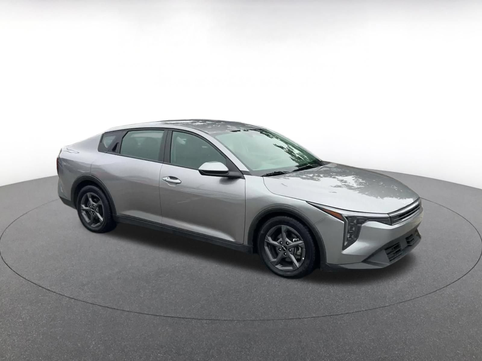 Used 2025 Kia K4 FWD image 2