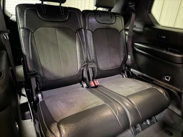 Used 2023 Jeep Grand Cherokee L Laredo AWD/4WD image 24