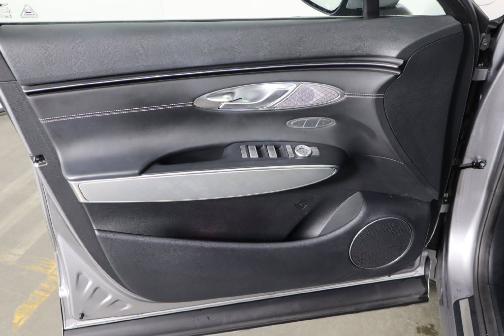 Used 2023 Genesis Electrified GV70 AWD/4WD image 19