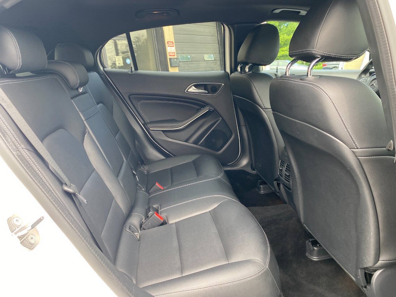 Used 2020 Mercedes-Benz GLA 250 4MATIC image 27