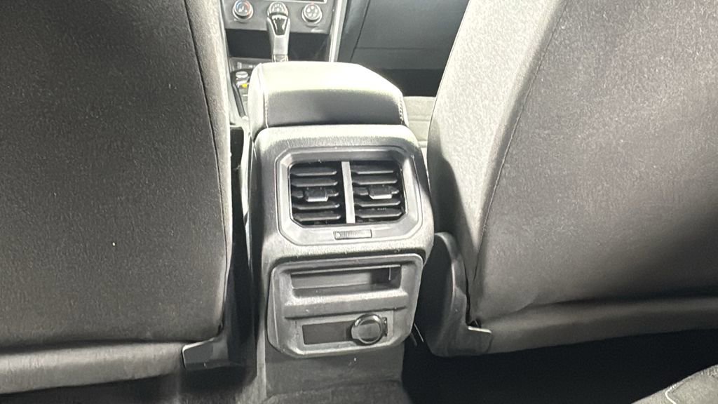 Used 2024 Volkswagen Tiguan S image 37