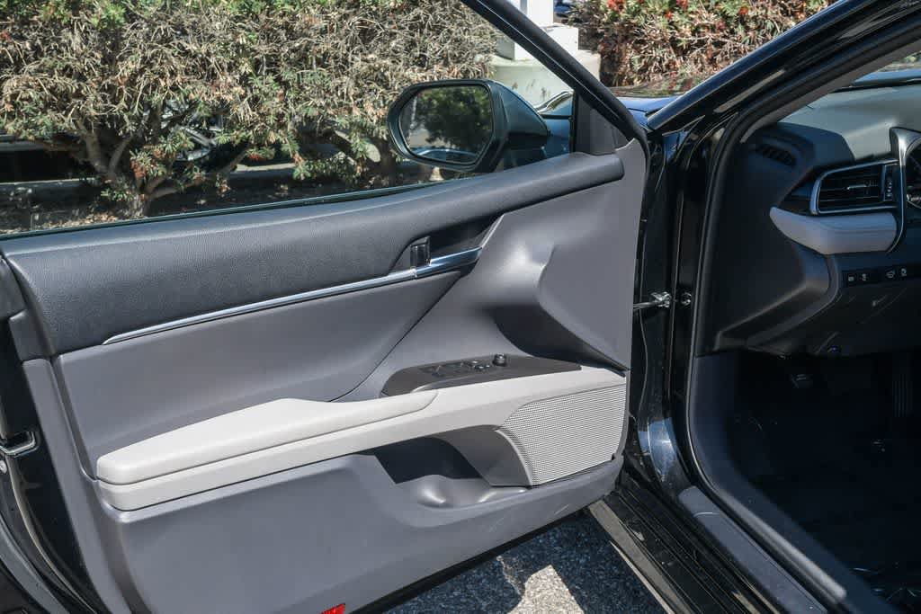 Used 2023 Toyota Camry LE FWD image 26