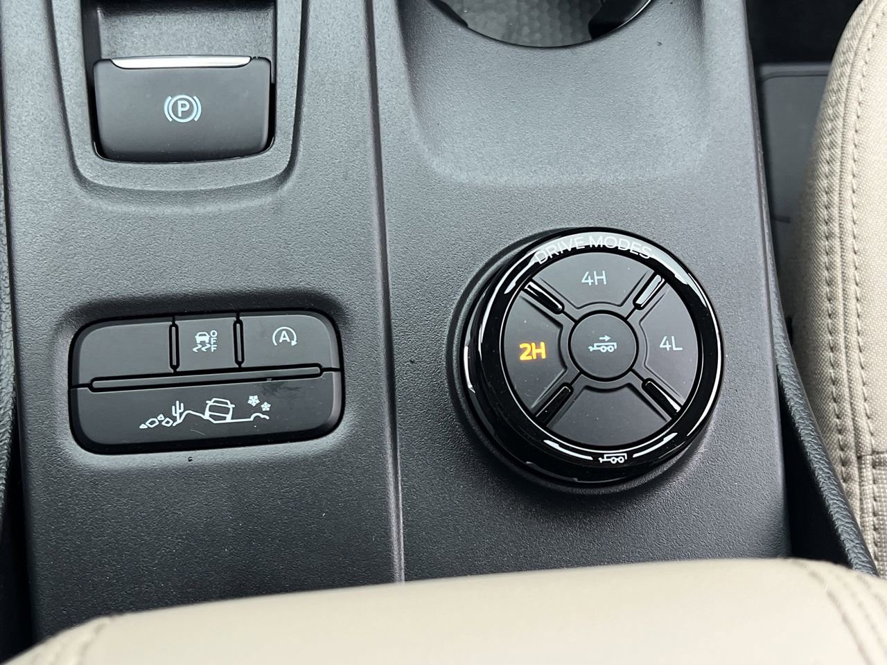 New 2025 Ford Ranger XLT w/ FX4 Off-Road Package image 9