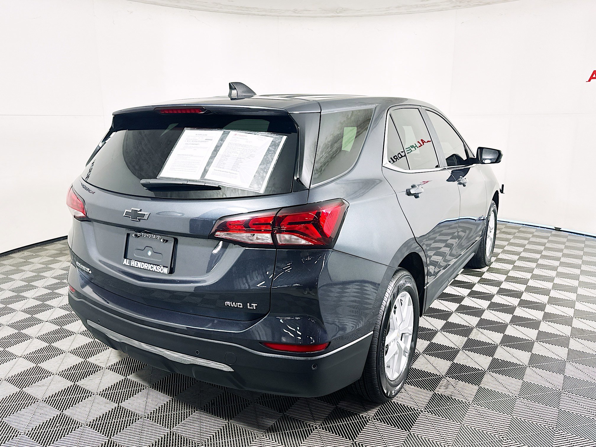 Used 2022 Chevrolet Equinox LT image 3