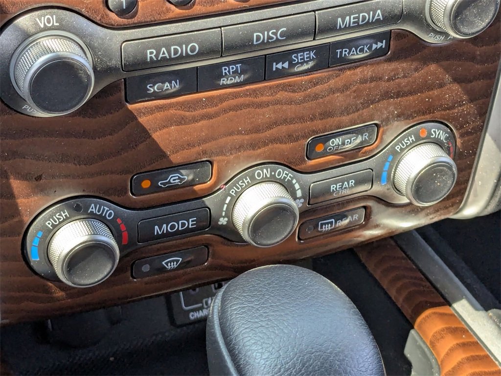 Used 2020 Nissan Pathfinder Platinum image 25