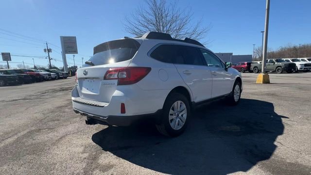 Used 2017 Subaru Outback 2.5i Premium image 8