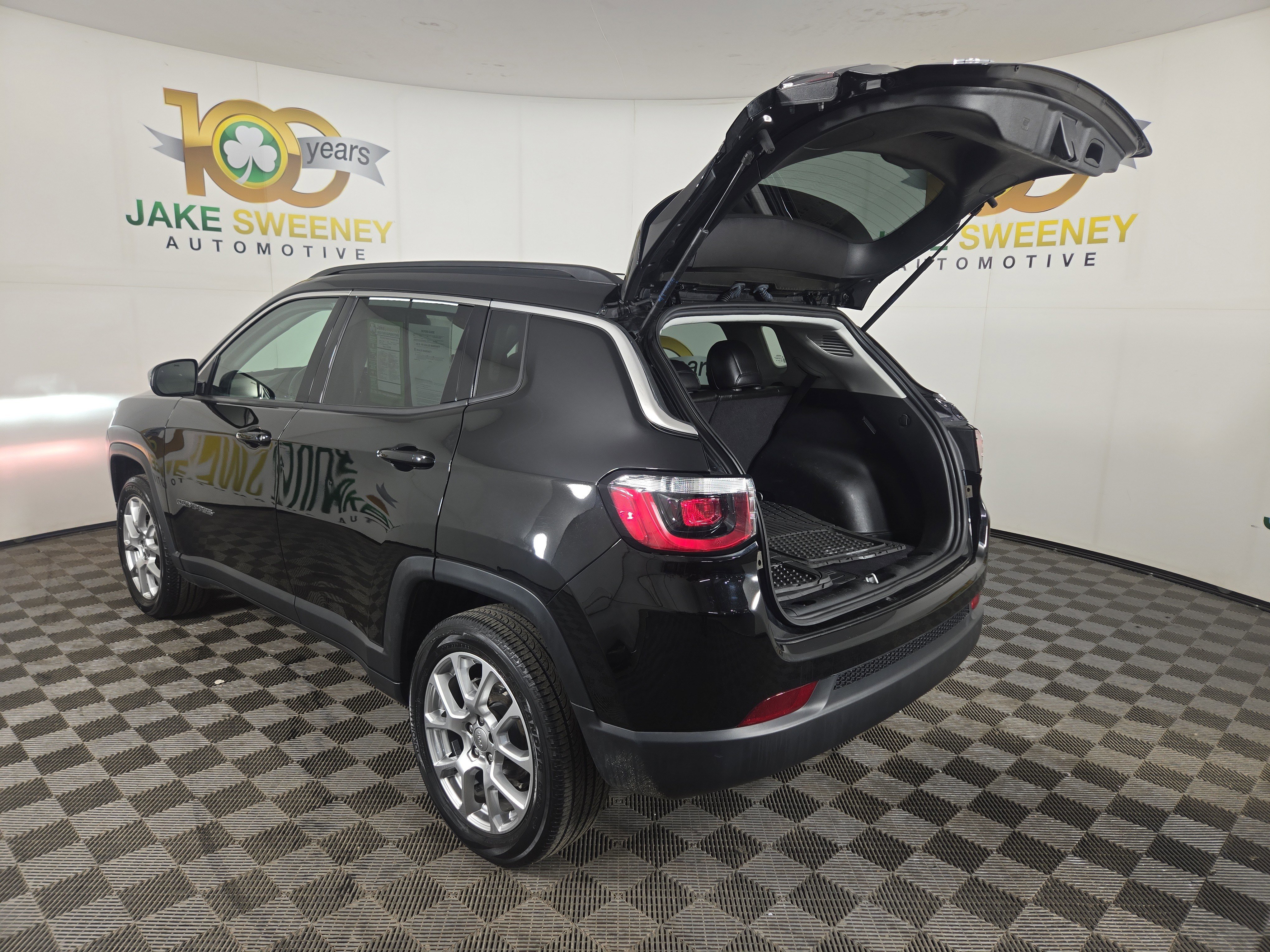 Used 2022 Jeep Compass Latitude image 31