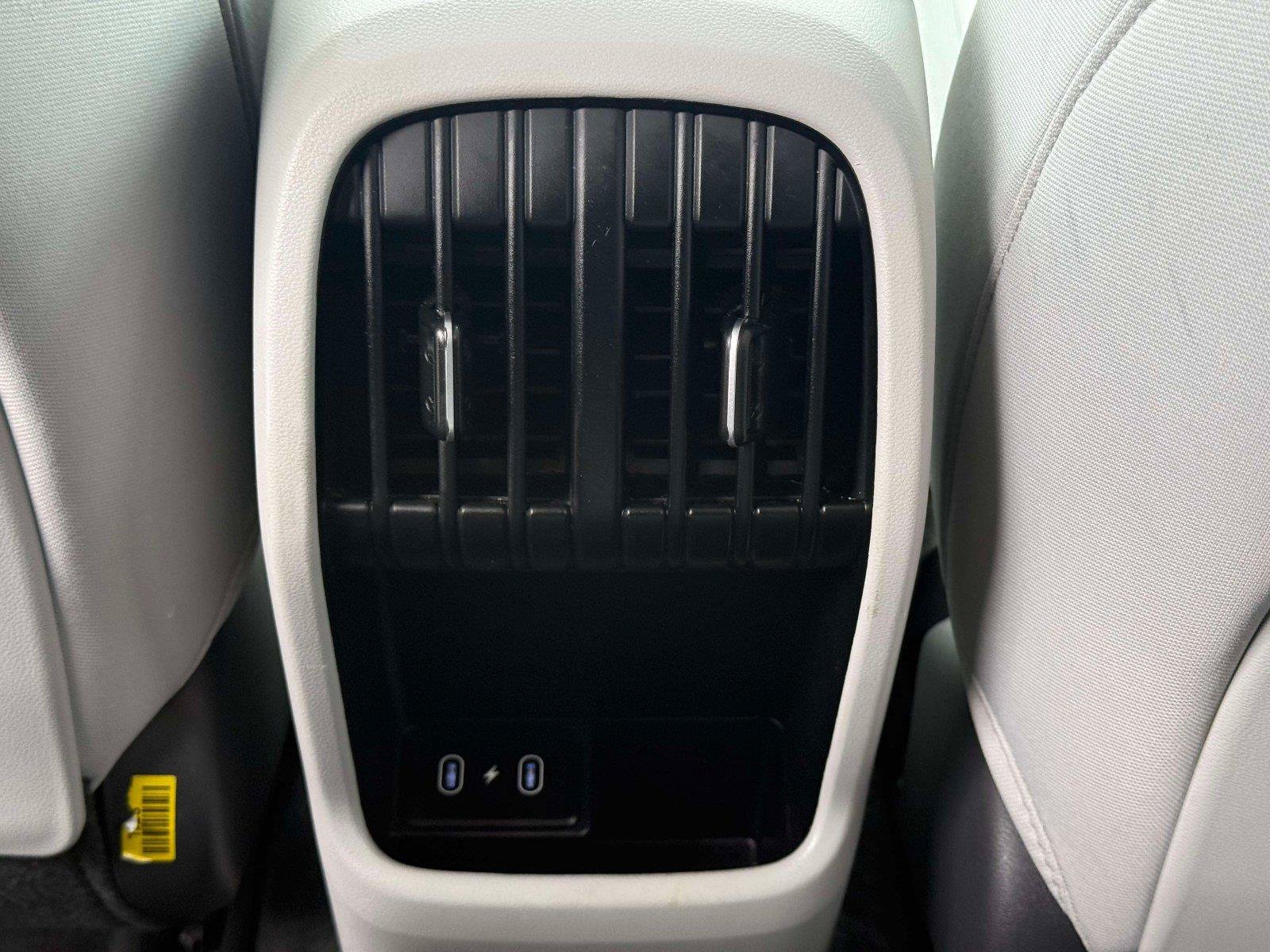 Used 2025 Hyundai Kona SEL FWD image 16