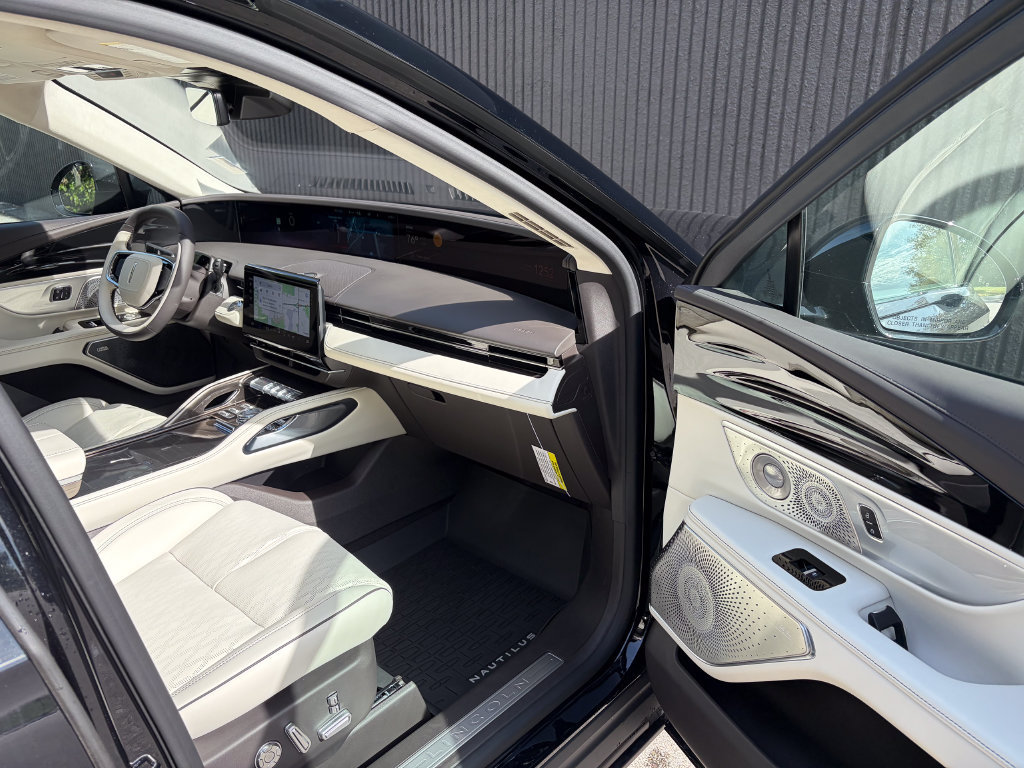 New 2026 Lincoln Nautilus Black Label AWD/4WD image 31