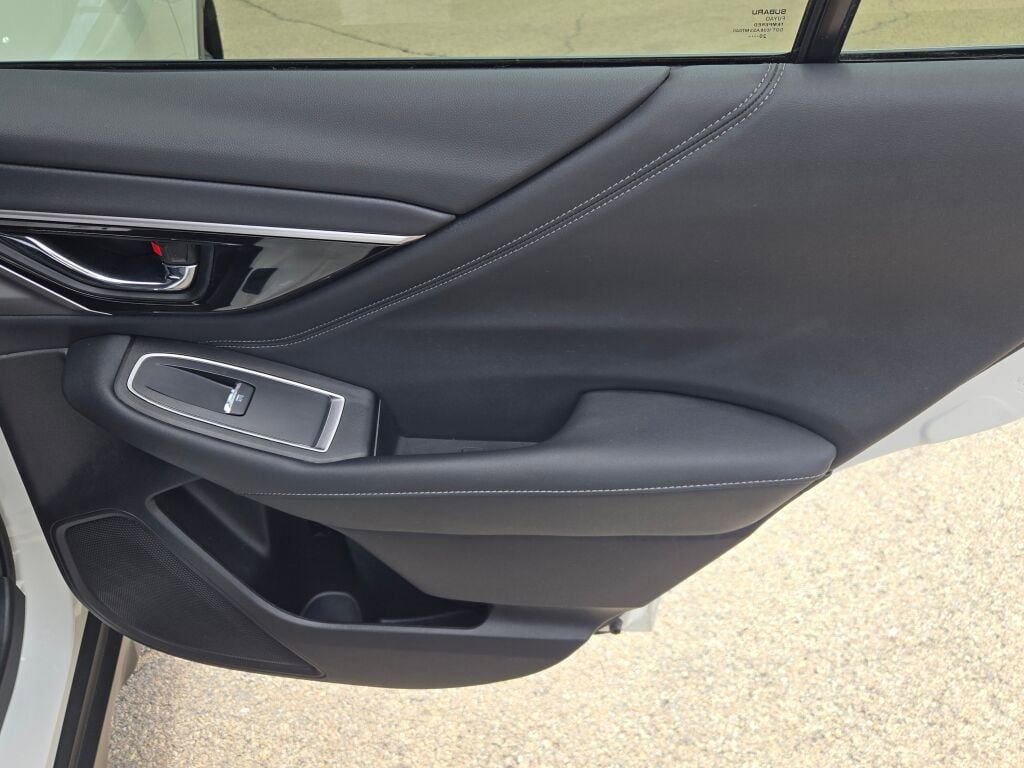 Used 2021 Subaru Outback Limited AWD/4WD image 9