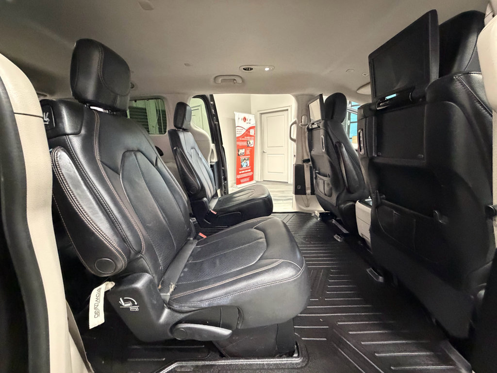 Used 2018 Chrysler Pacifica Touring-L Plus FWD image 45