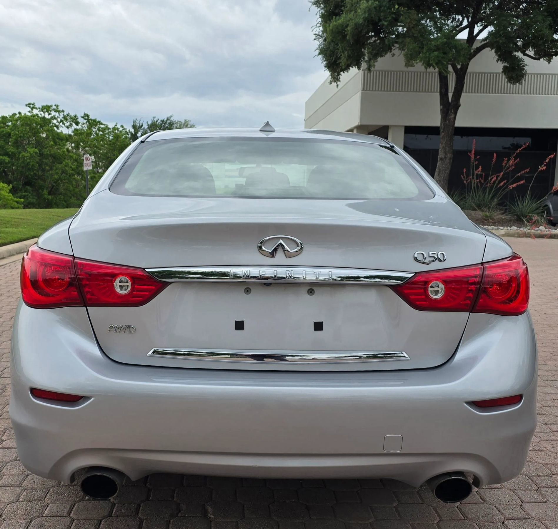 Used 2014 INFINITI Q50 Premium w/ Navigation Package AWD/4WD image 9