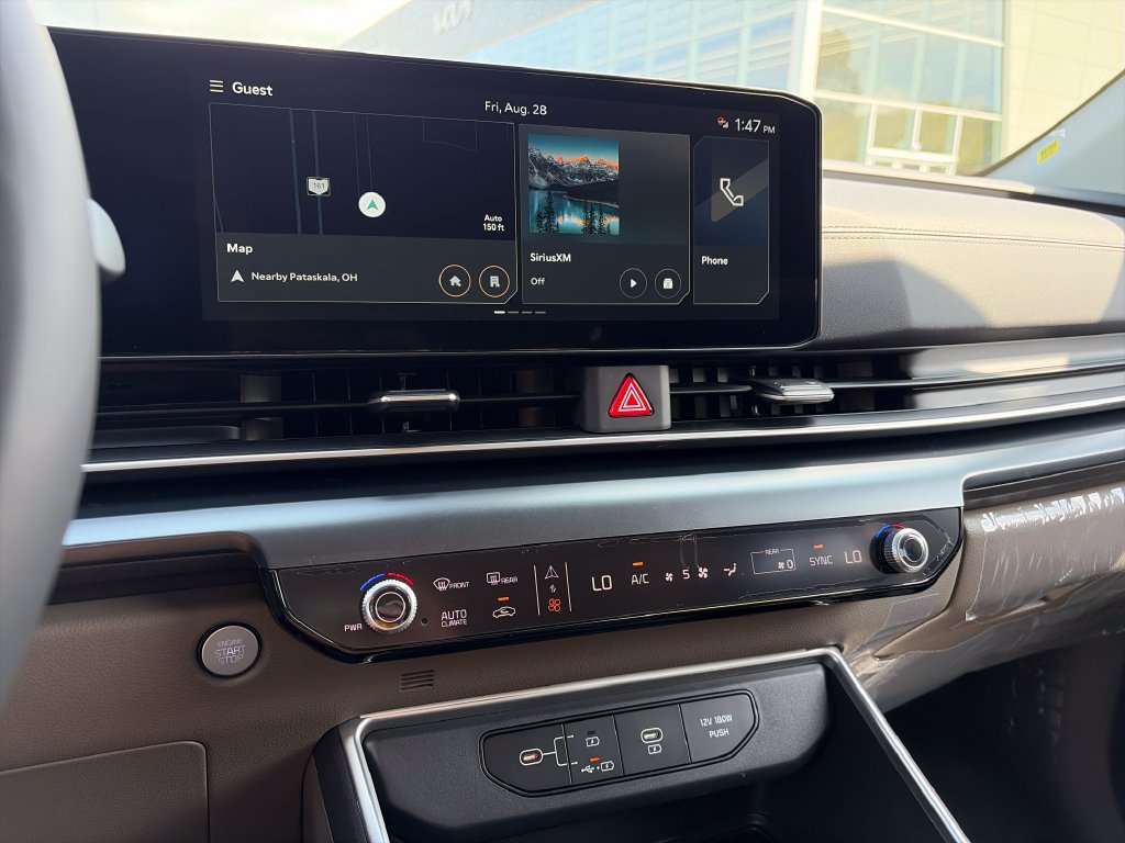 New 2027 Kia Carnival FWD image 18