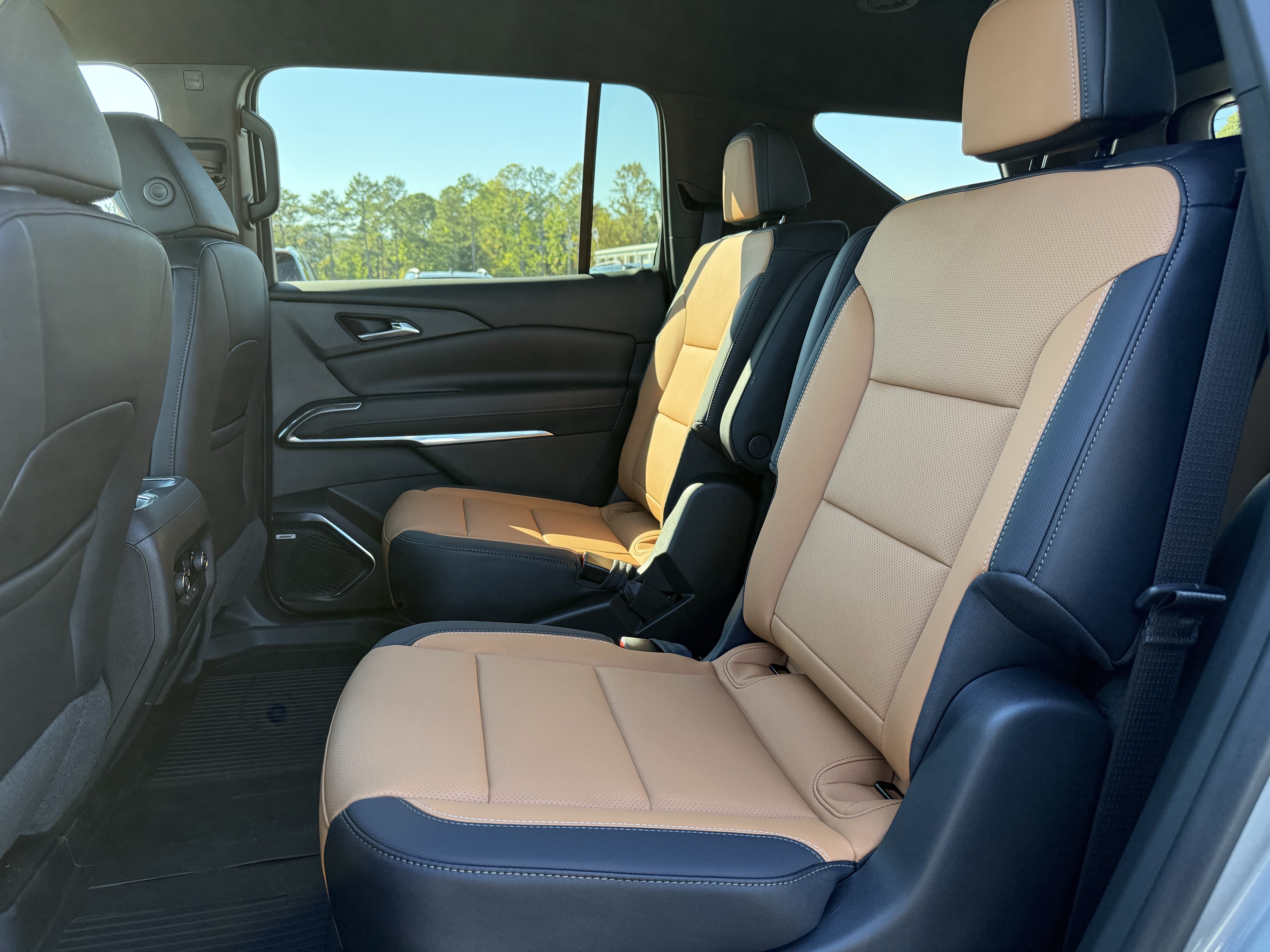 New 2027 Chevrolet Traverse Z71 w/ Enhanced Driving Package AWD/4WD image 33