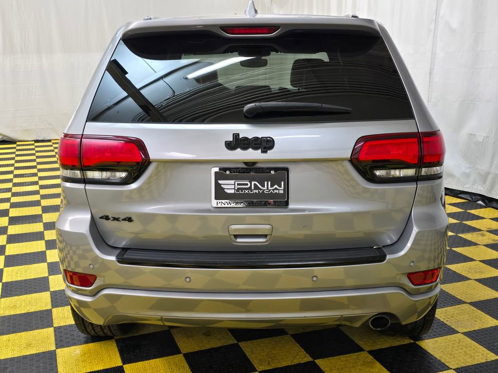 Used 2018 Jeep Grand Cherokee Altitude image 4