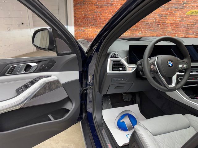 Used 2026 BMW X5 xDrive40i image 9