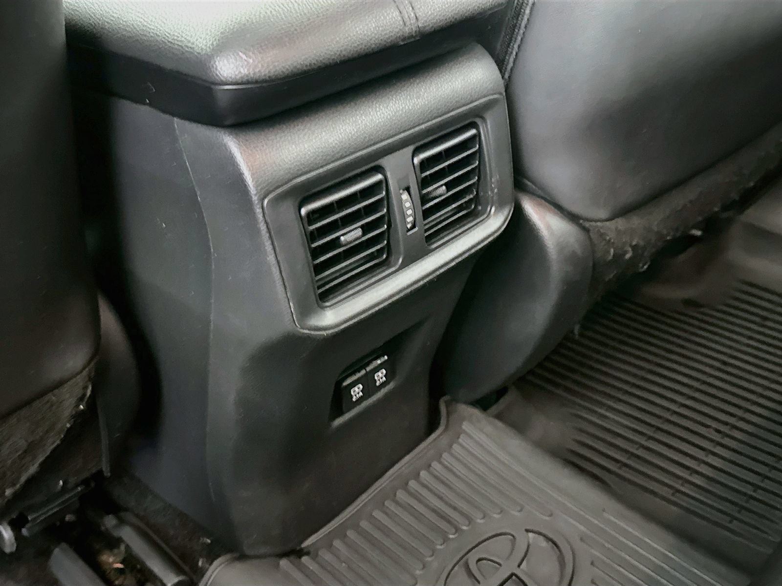 Certified 2019 Toyota RAV4 XSE AWD/4WD image 27