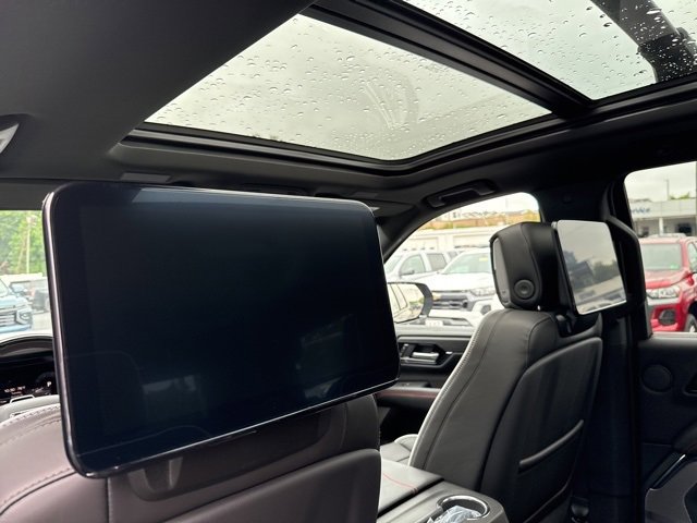 New 2025 GMC Yukon AT4 Ultimate w/ LPO, Floor Liner Package image 8