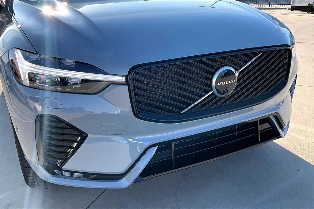 New 2026 Volvo XC60 B5 Plus w/ Climate Package AWD/4WD image 33