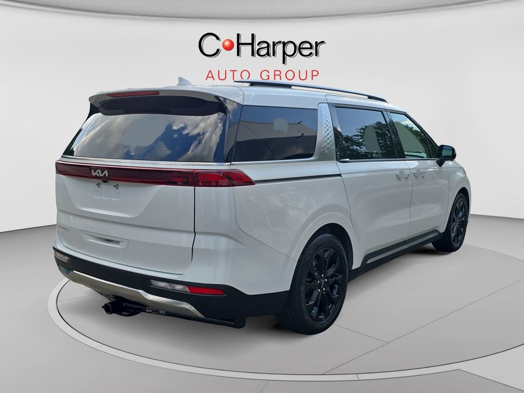 Used 2024 Kia Carnival SX FWD image 3
