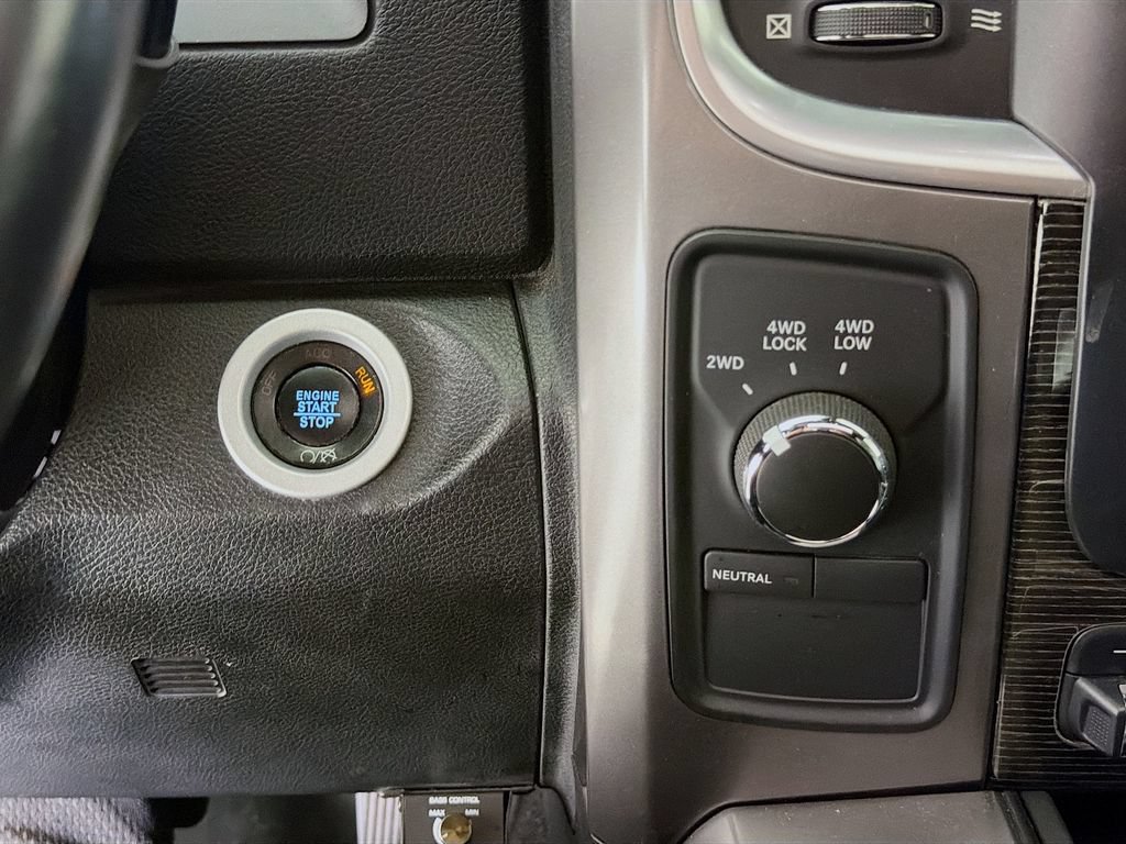 Used 2018 RAM 2500 Limited AWD/4WD image 38