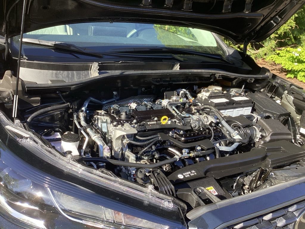 Certified 2025 Toyota Corolla Cross L AWD/4WD image 8