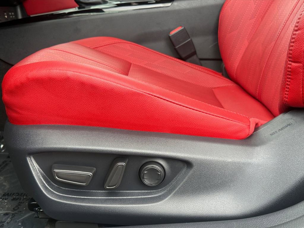 Used 2025 Toyota Camry XSE image 10